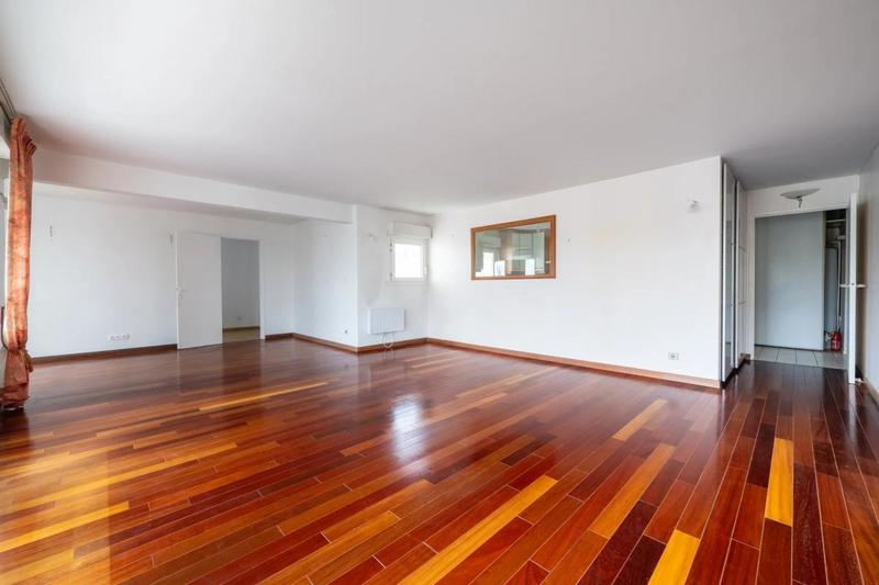 Appartement - 111 m² - 5 pièces