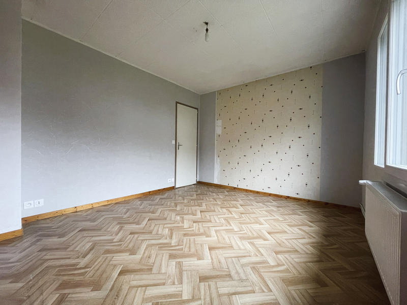 Maison - 93 m² - 5 pièces