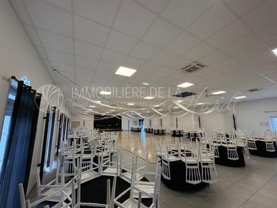 Local commercial - 473 m²