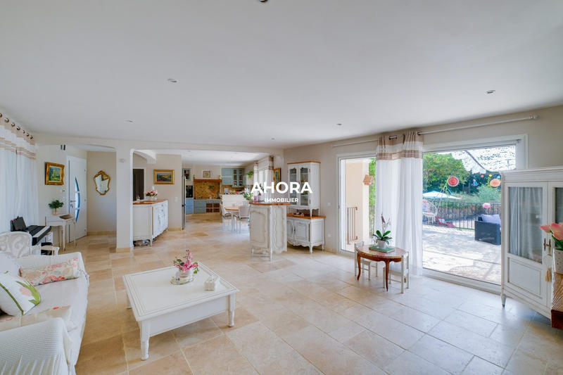 Villa - 167 m² - 7 pièces