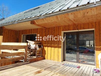 Maison - 195 m² - 5 pièces