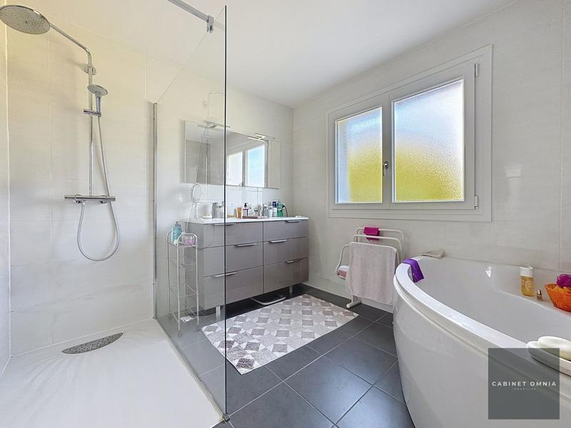 Maison - 156 m² - 6 pièces