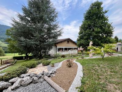 Maison - 140 m² - 5 pièces