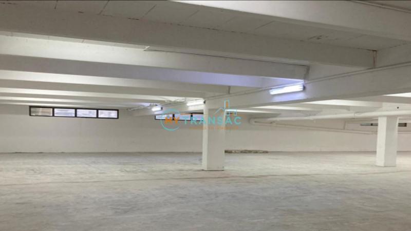 Entrepôt - 500 m²
