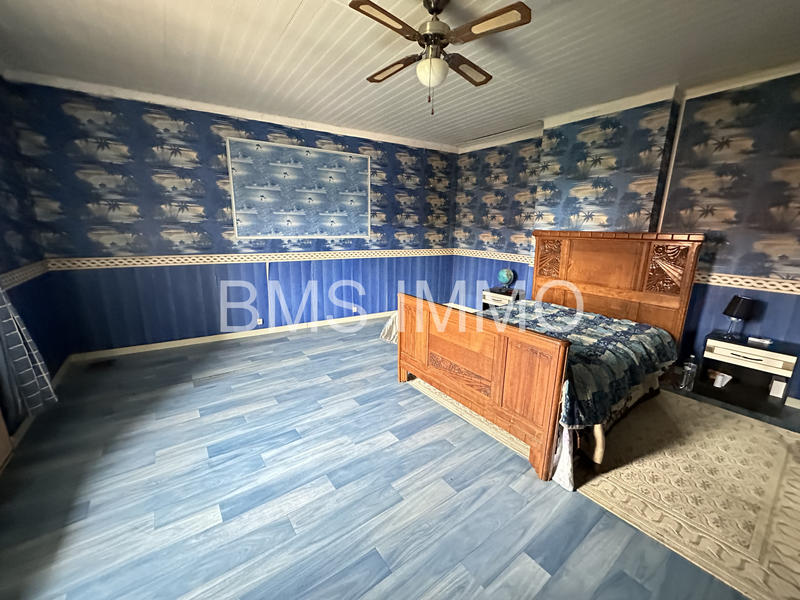 Maison - 260 m² - 6 pièces