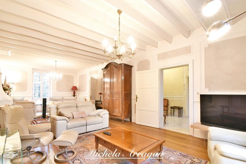 Maison de maîtres - 240 m² - 6 pièces