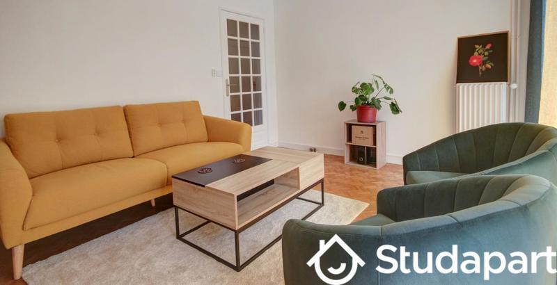 Chambre - 9 m² - 1 pièce