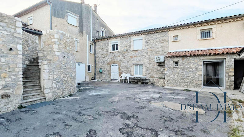 Maison - 276 m² - 7 pièces