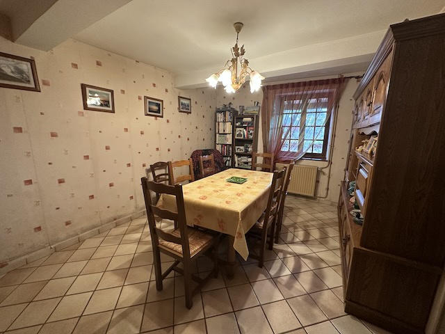 Maison - 100 m² - 7 pièces