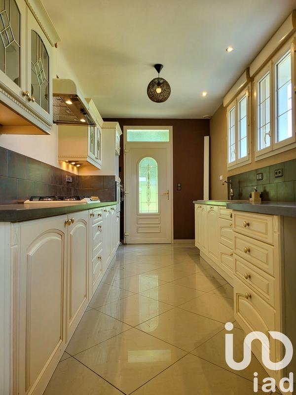 Maison - 181 m² - 7 pièces