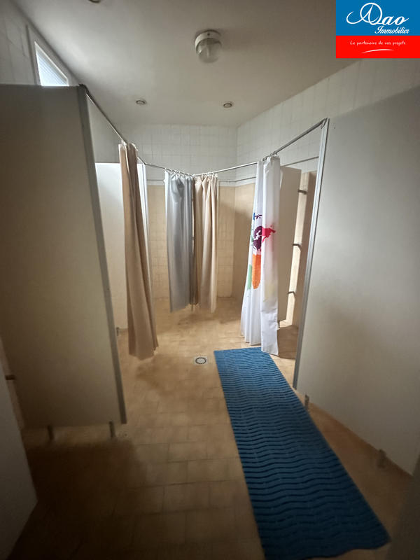 Local commercial - 935 m²