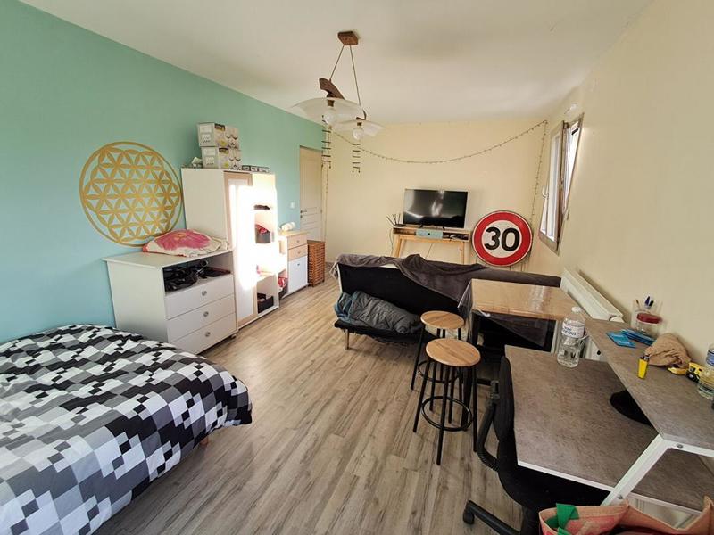 Maison - 253 m² - 10 pièces