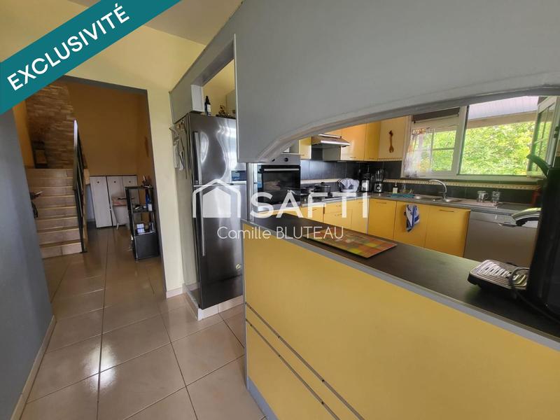 Maison - 200 m² - 8 pièces