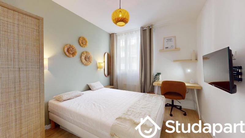 Chambre - 12 m² - 1 pièce