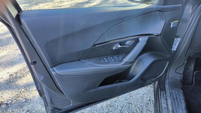 Peugeot 2008 1.2 PureTech 130 Eat8 Gt