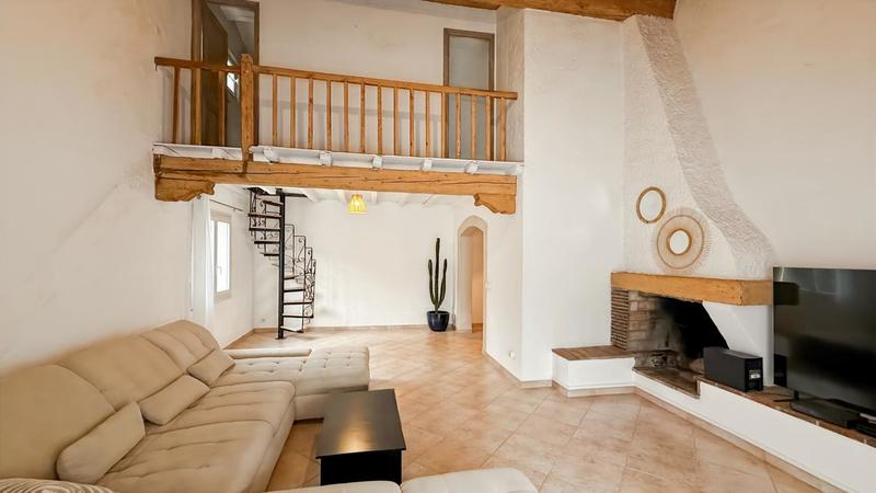 Maison - 110 m² - 4 pièces