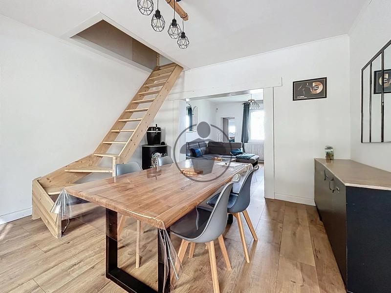 Maison - 96 m² - 4 pièces