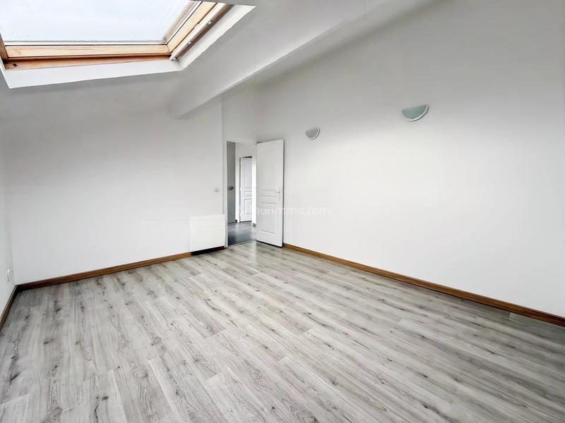 Appartement - 90 m² - 4 pièces