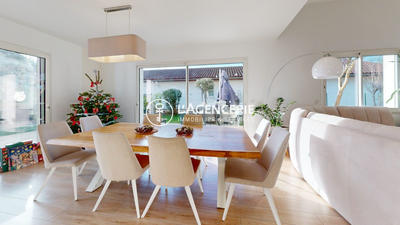 Maison - 149 m² - 5 pièces