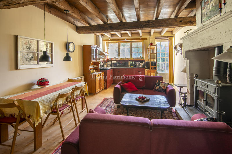 Maison - 372 m² - 13 pièces