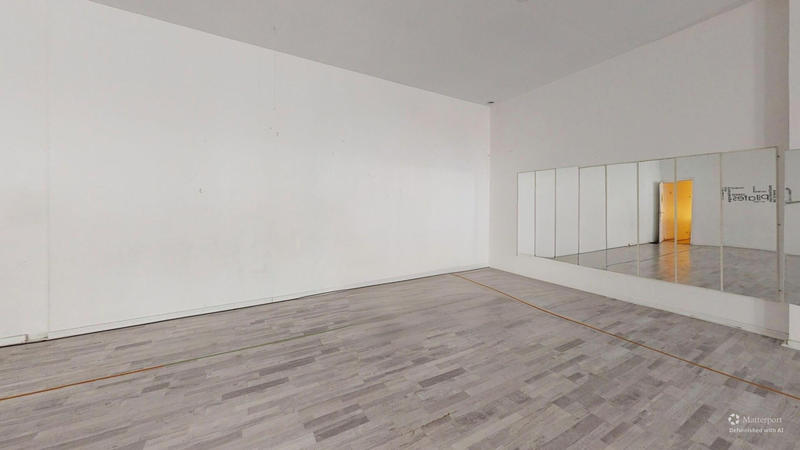 Maison - 400 m² - 6 pièces