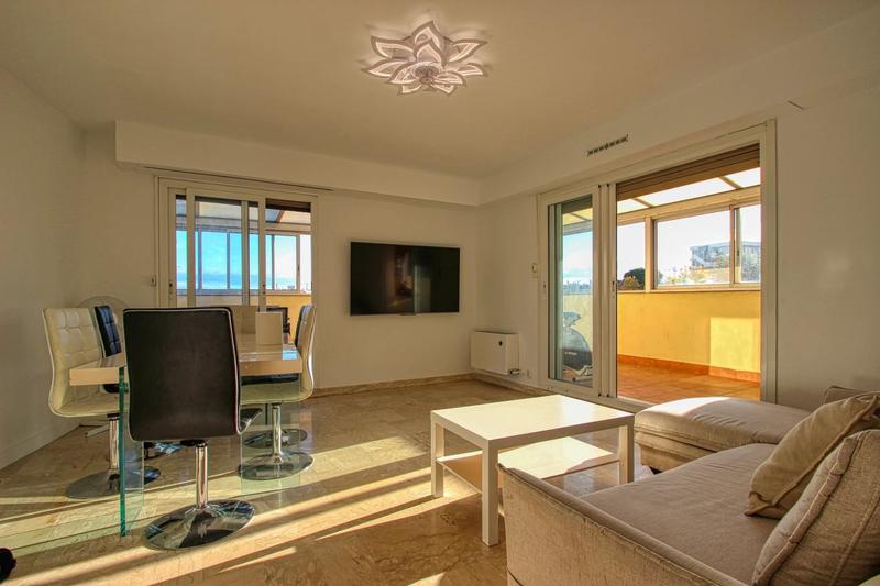 Appartement - 93 m² - 4 pièces