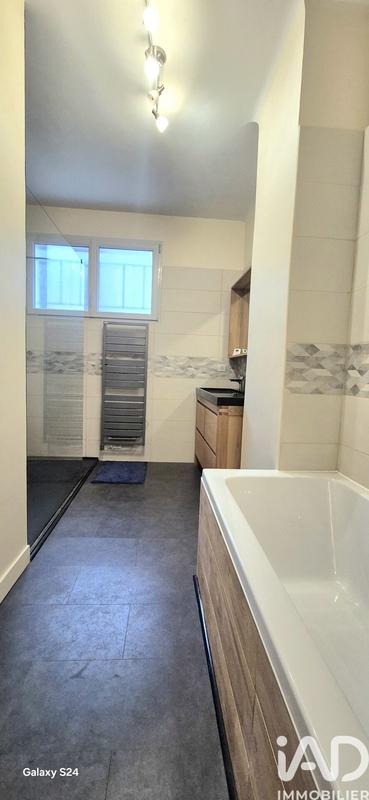 Maison - 104 m² - 4 pièces