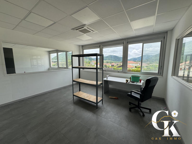 Bureau - 328 m² - 10 pièces