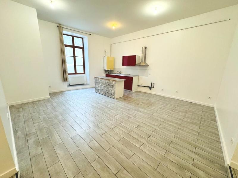 Appartement - 99 m² - 3 pièces