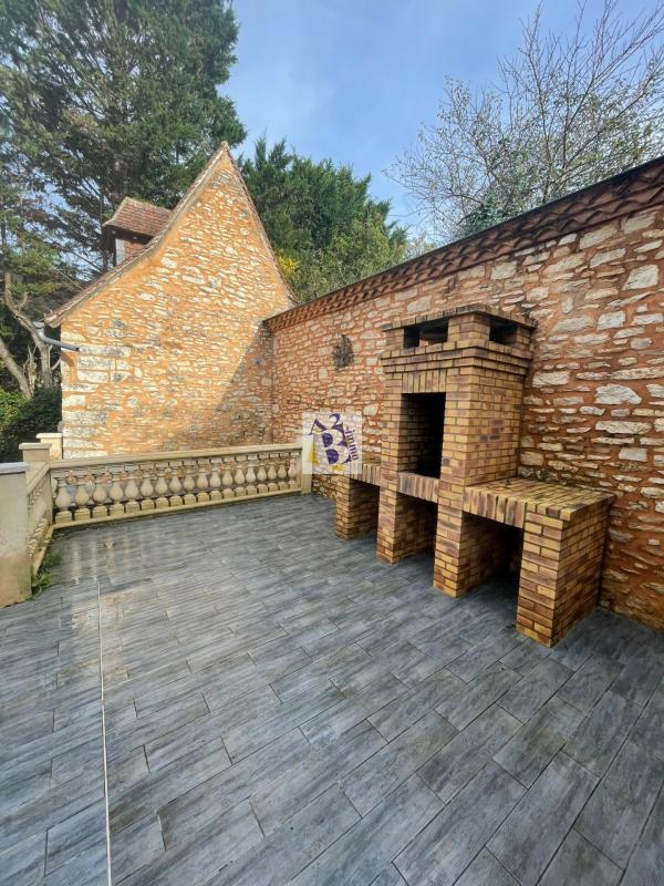 Maison en pierre - 181 m² - 7 pièces