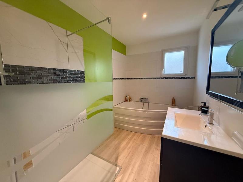 Maison - 108 m² - 4 pièces