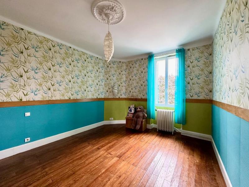 Maison - 217 m² - 9 pièces