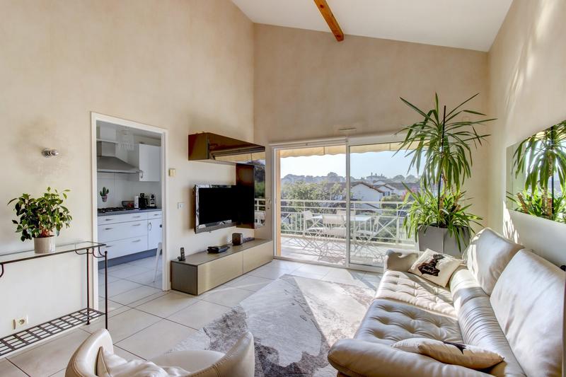 Appartement - 92 m² - 3 pièces