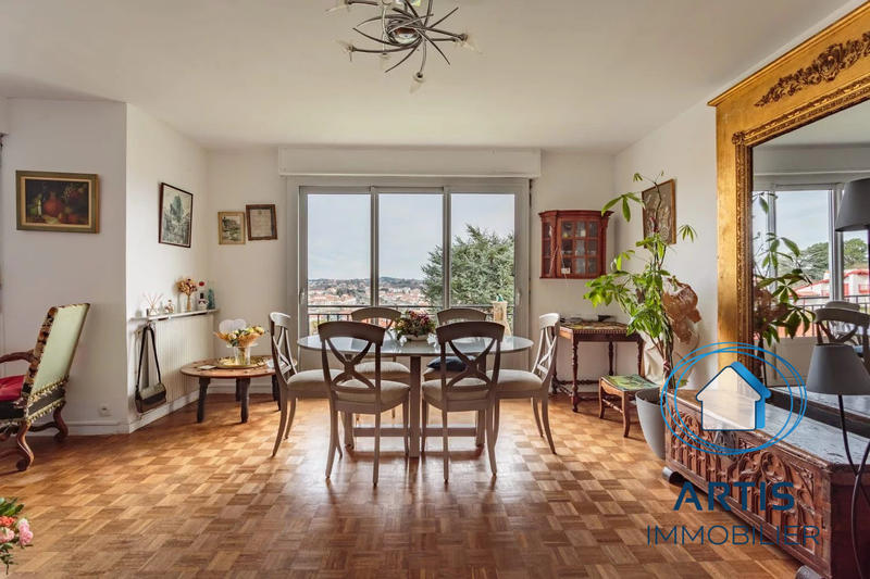 Appartement - 101 m² - 4 pièces