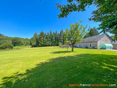 Maison - 223 m² - 6 pièces