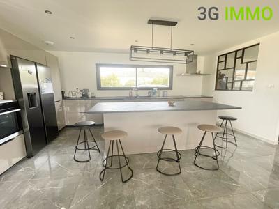 Maison - 120 m² - 4 pièces