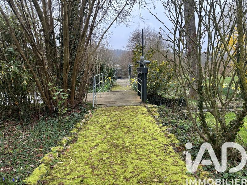 Maison - 338 m² - 11 pièces