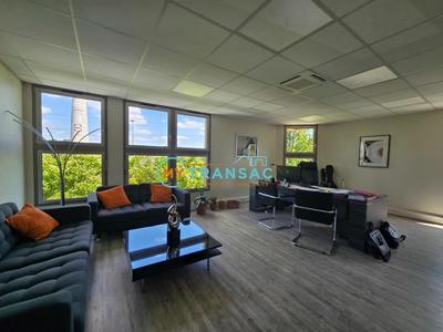 Local d'activités - 1 368 m²