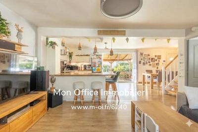 Maison - 144 m² - 5 pièces