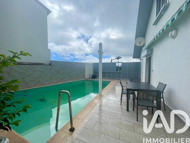 Maison - 200 m² - 9 pièces