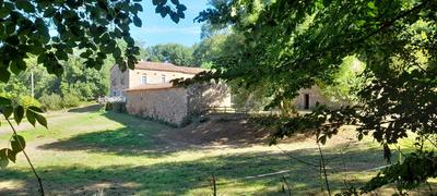 Maison - 225 m² - 7 pièces