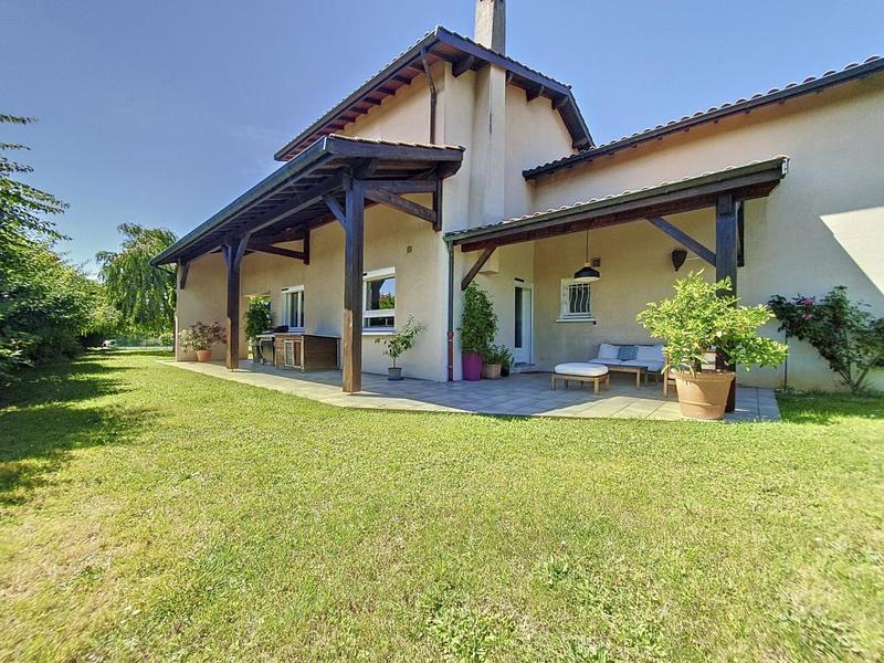 Villa - 195 m² - 4 pièces