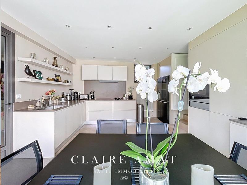 Maison de maîtres - 270 m² - 7 pièces