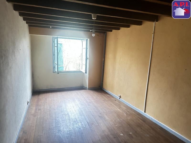 Maison - 216 m² - 8 pièces