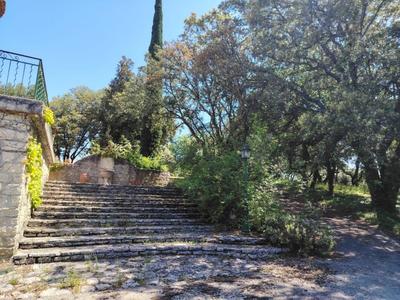 Maison - 222 m² - 7 pièces