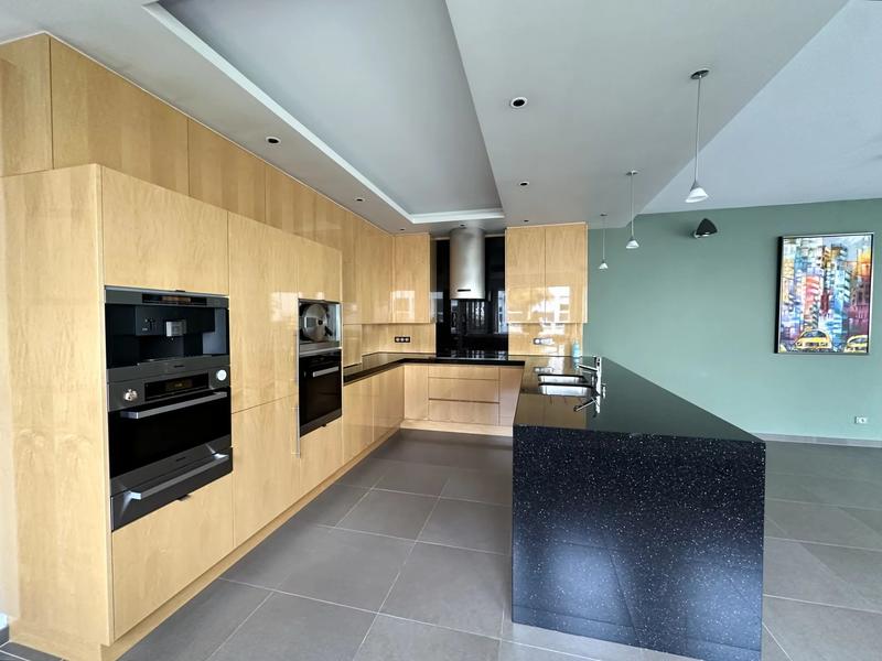 Maison de ville - 400 m² - 10 pièces