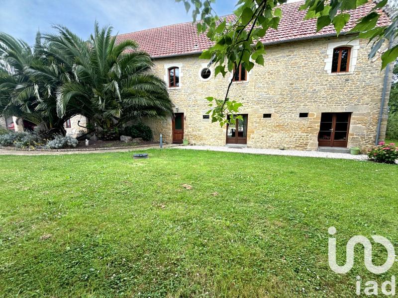 Maison - 326 m² - 11 pièces