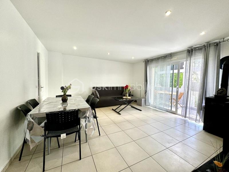 Maison traditionnelle - 90 m² - 5 pièces