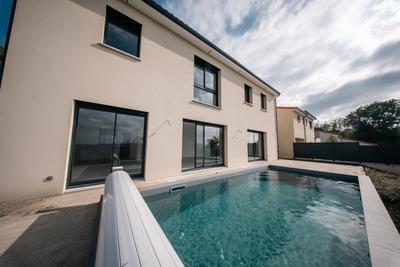 Maison - 143 m² - 6 pièces