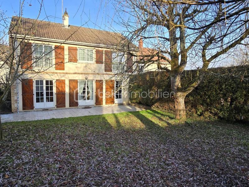 Maison - 110 m² - 6 pièces